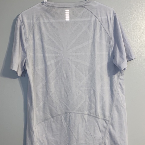 Under Armour t-shirt - Picture 3 of 3